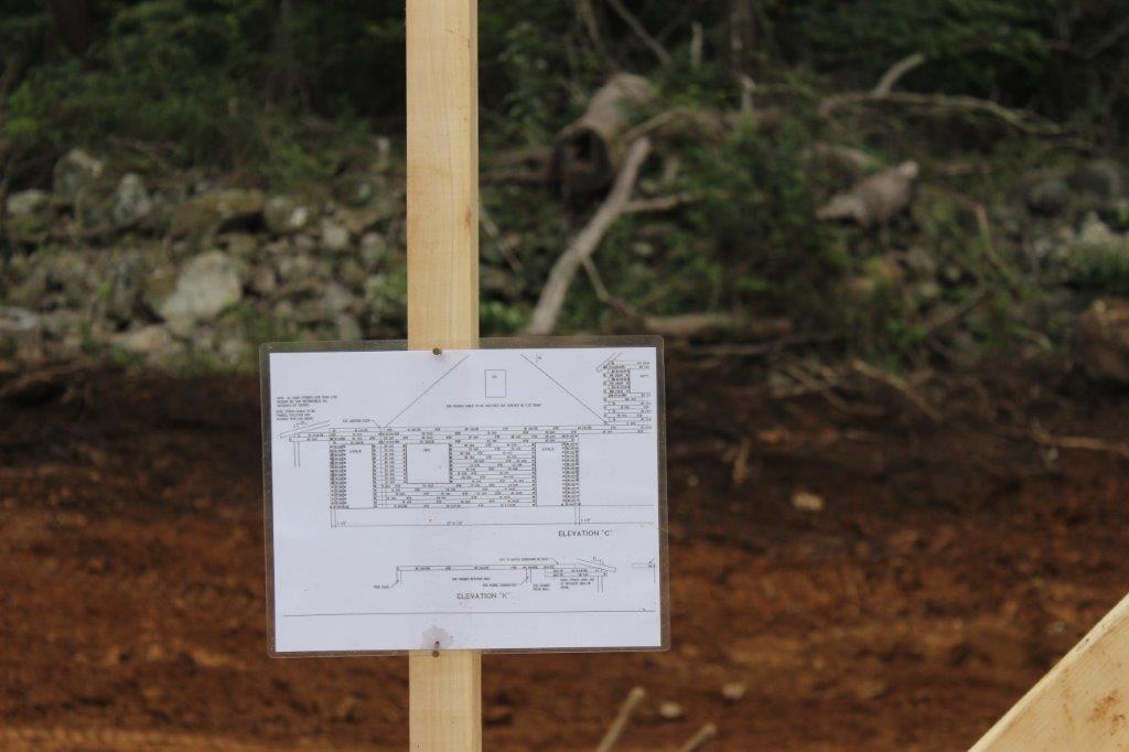 Stacking diagrams are used to help the builder focus on a specific section of the house. It shows which logs are to be used in this area.